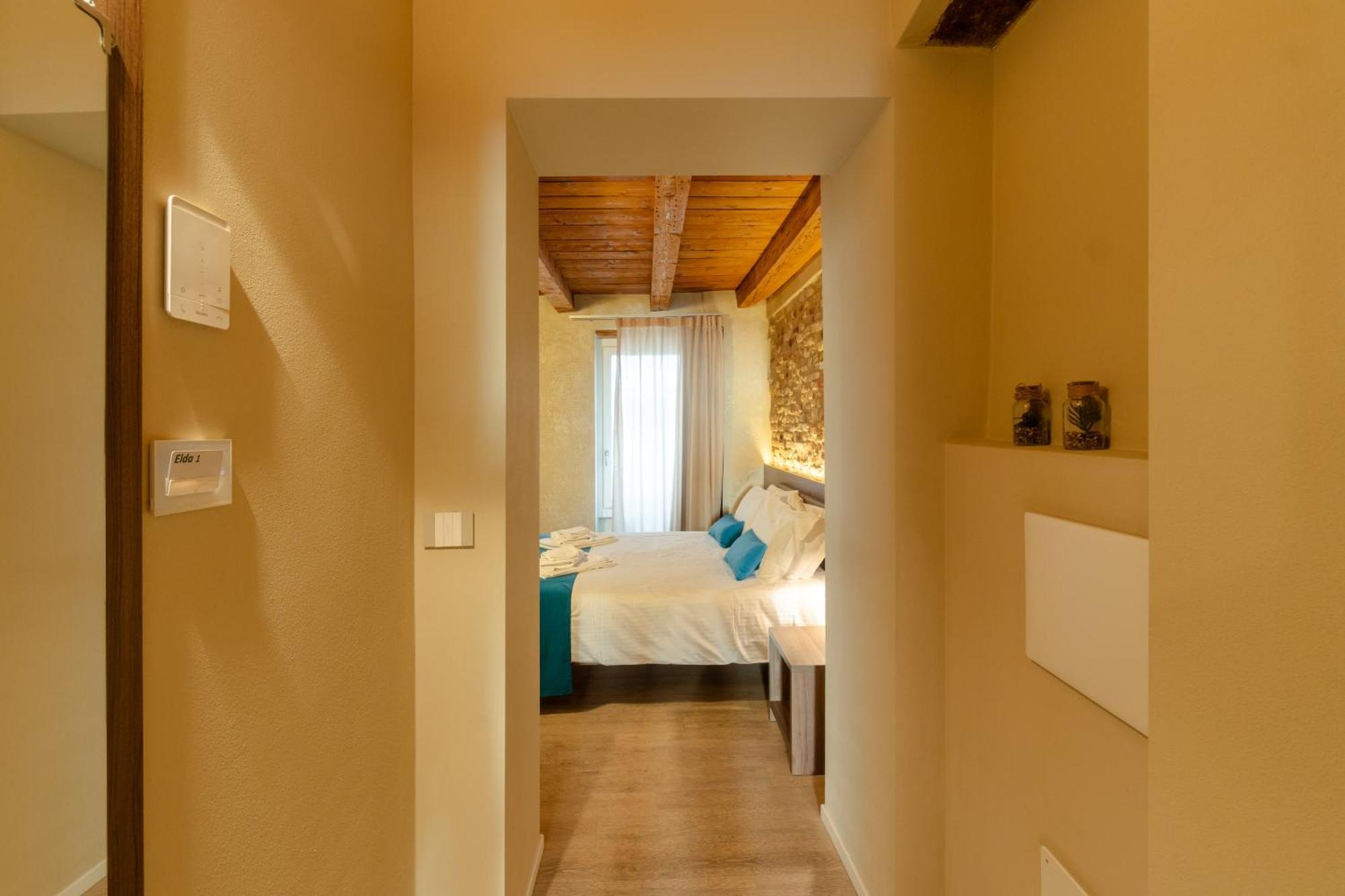 La Casa In Paese Hotel Peschiera del Garda Luaran gambar