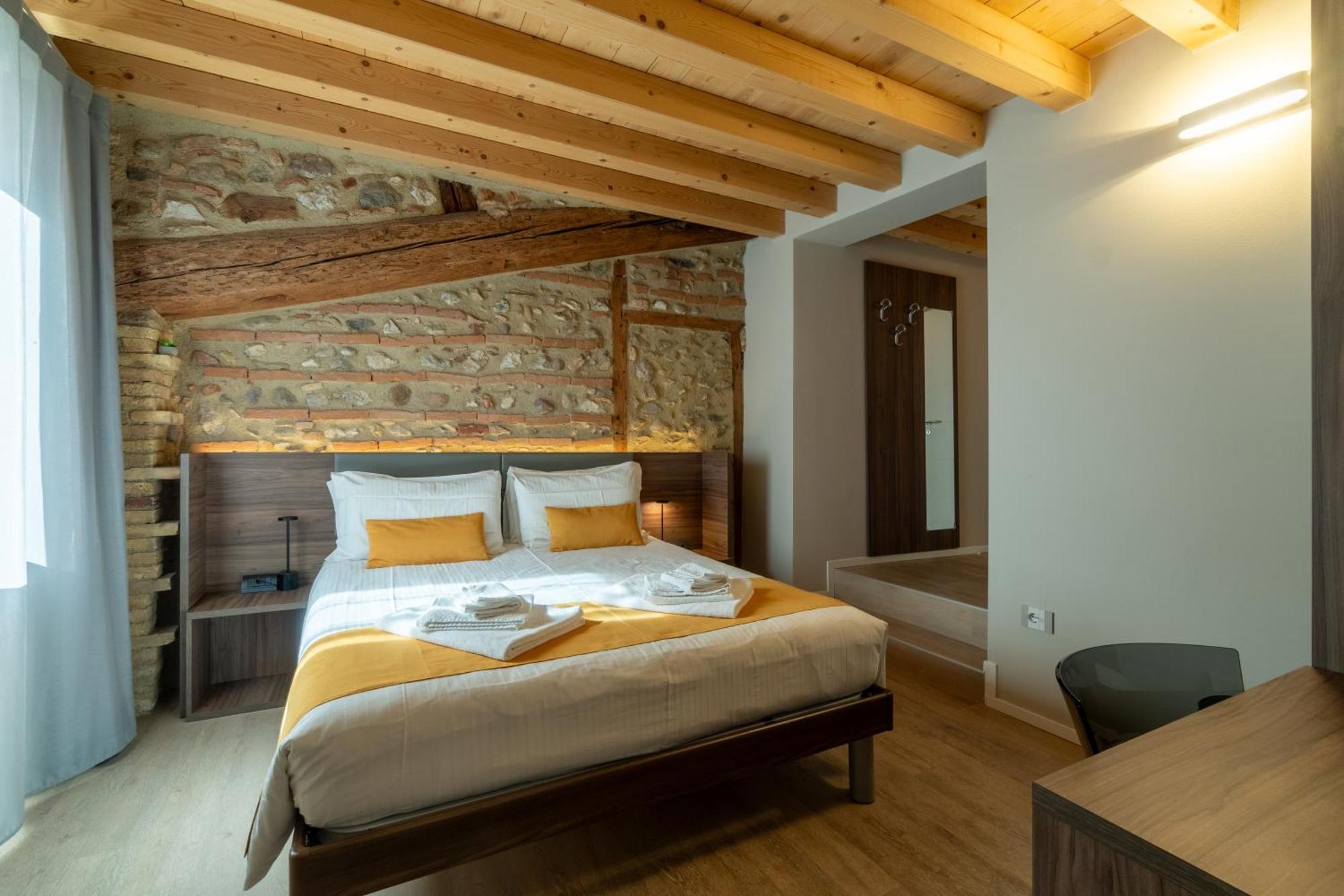 La Casa In Paese Hotel Peschiera del Garda Luaran gambar
